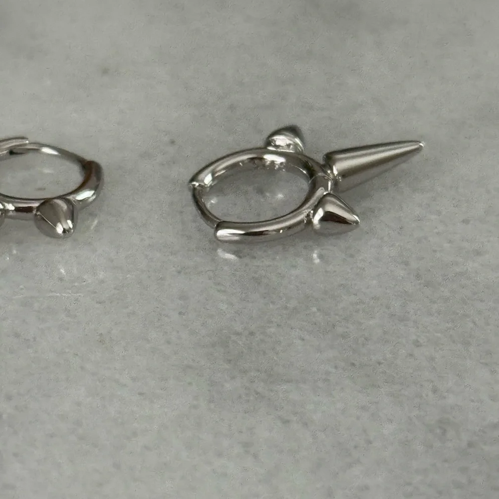 Sterling Silver Spike Huggie Hoop Earrings Brand New - Picture 3 of 5